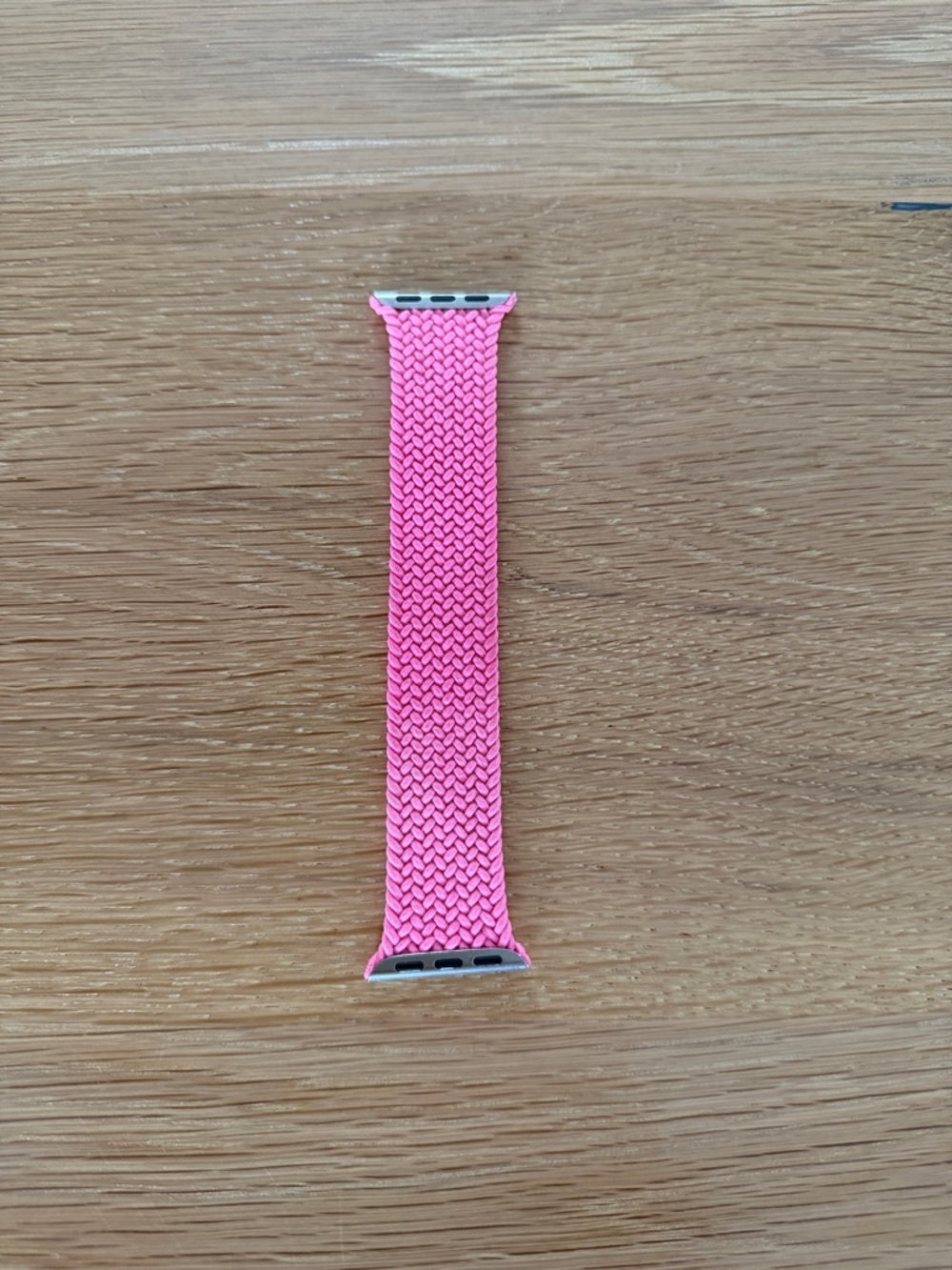 Apple Braided Solo Loop Watch Band in Pink. Size 4. 41mm